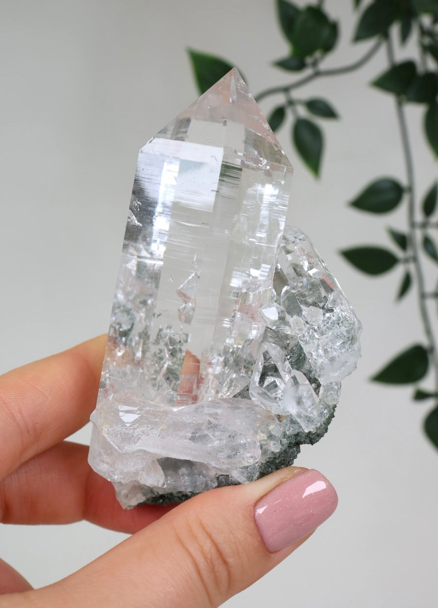 Himalaya Quarz mit Chlorit HQ NR.589HS