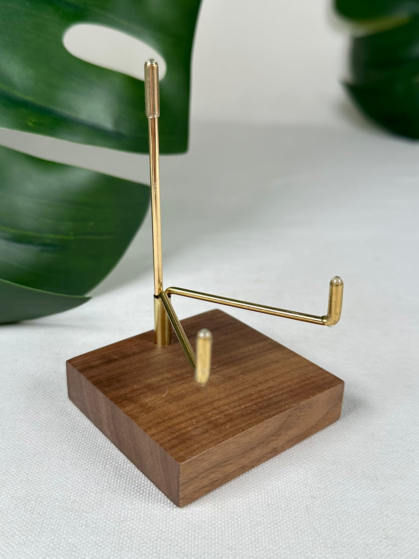 Kristall Halterung mit Holzsockel