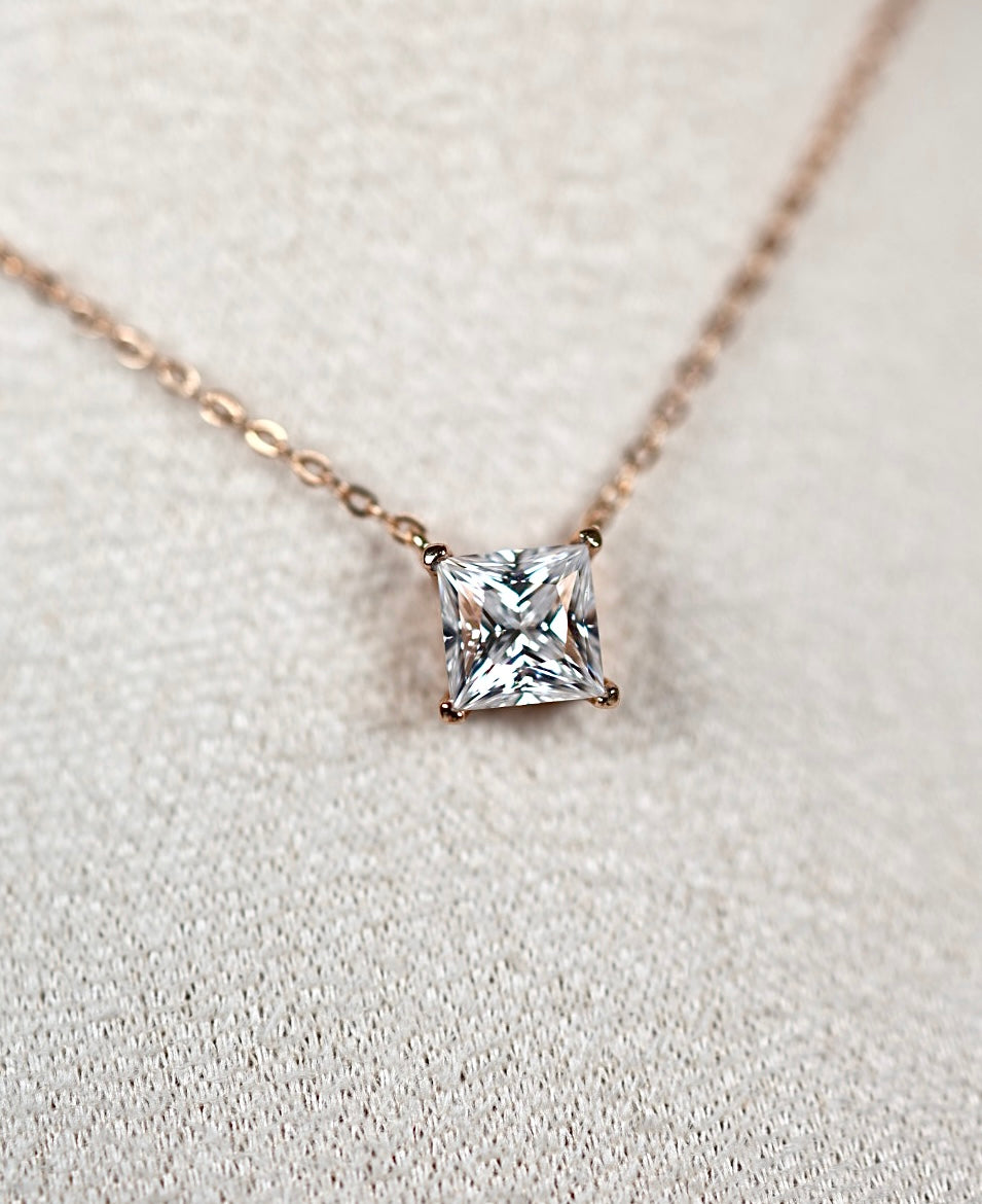 Isera Moissanit Kette Rose Gold