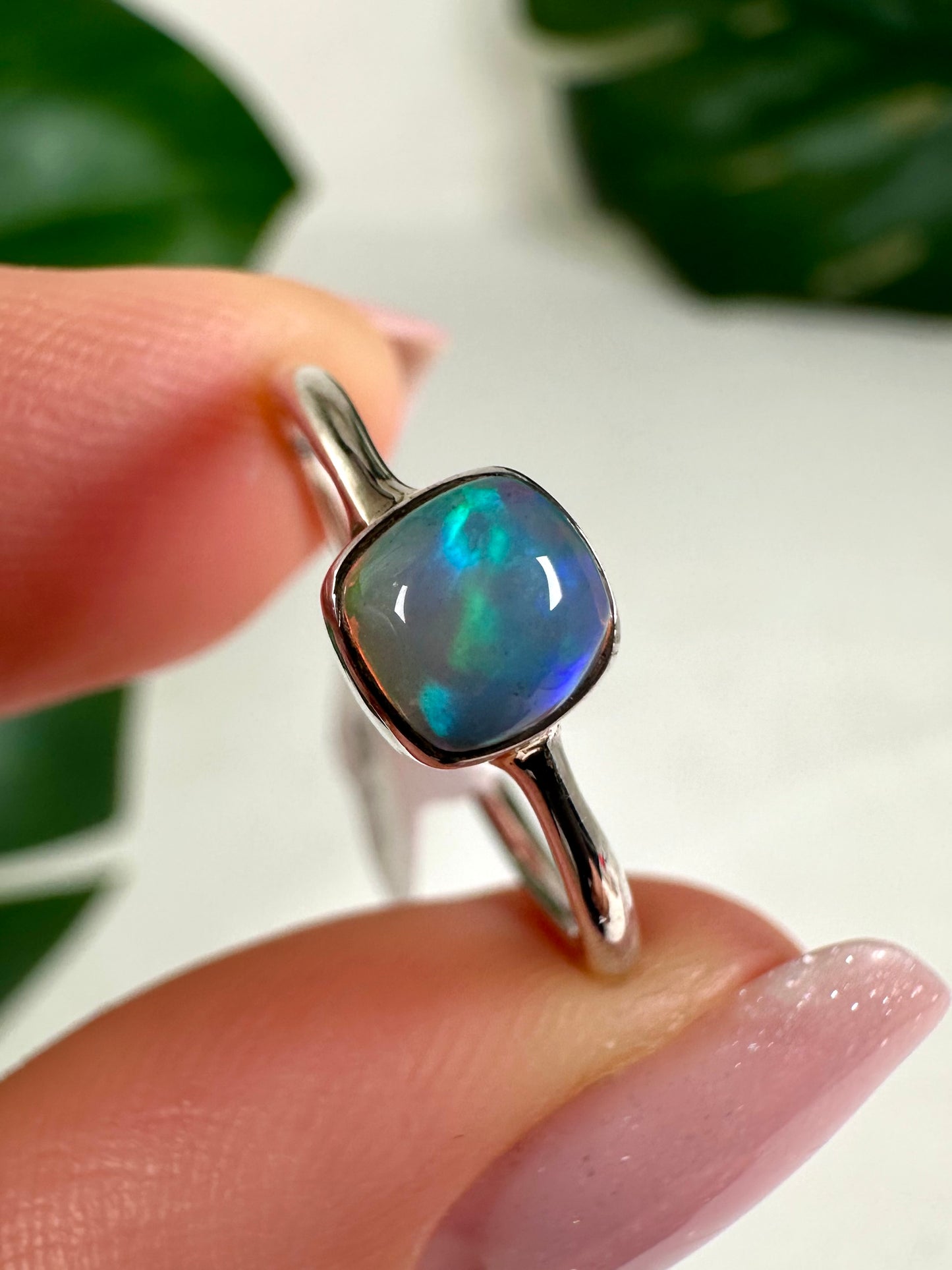 Äthiopischer Opal Ring in 925 Silber - Größe 54