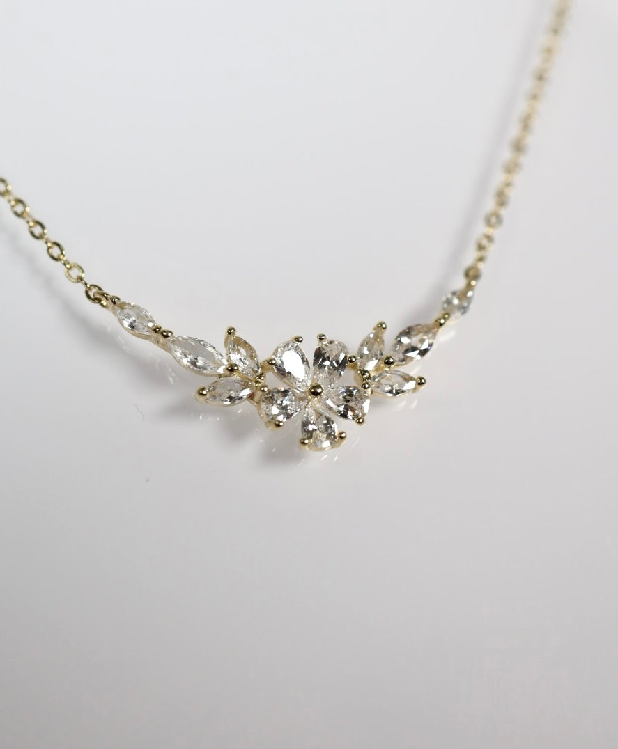 Petalyn Kette Gold