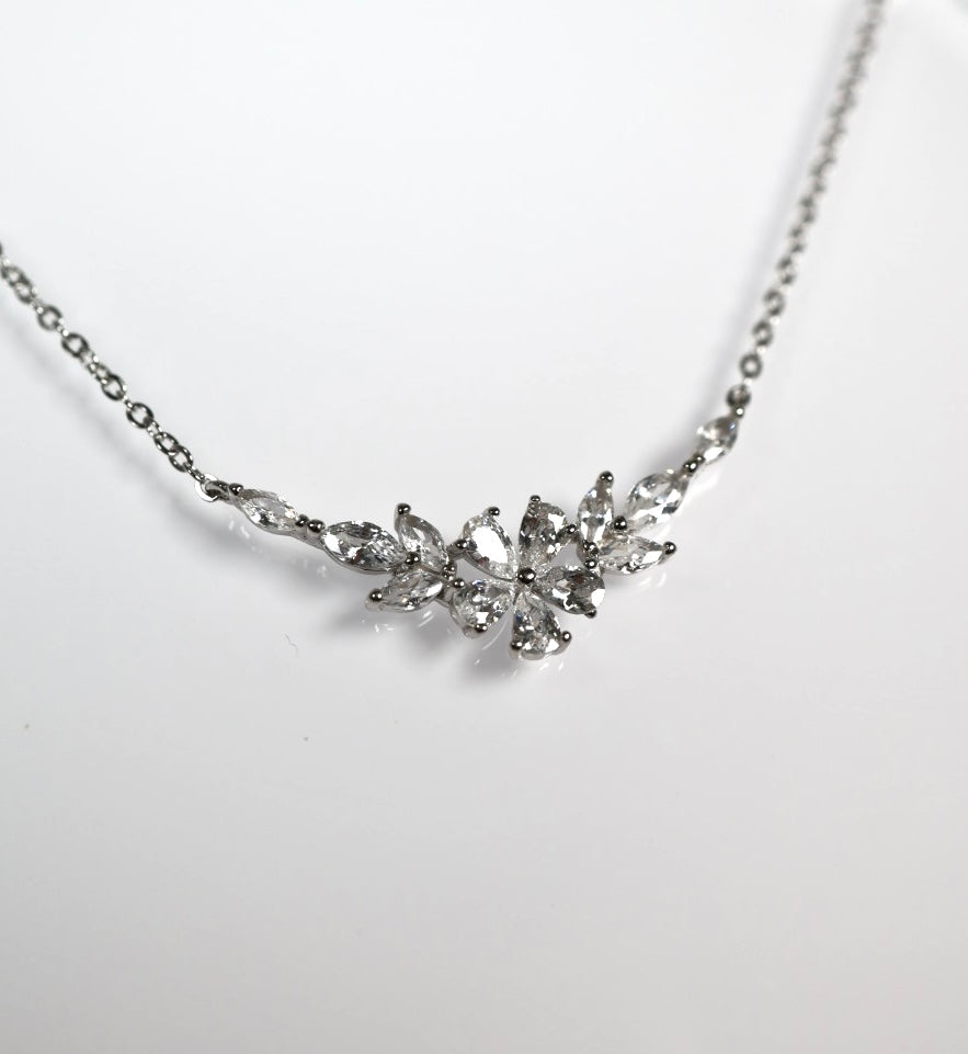 Petalyn Kette Silber