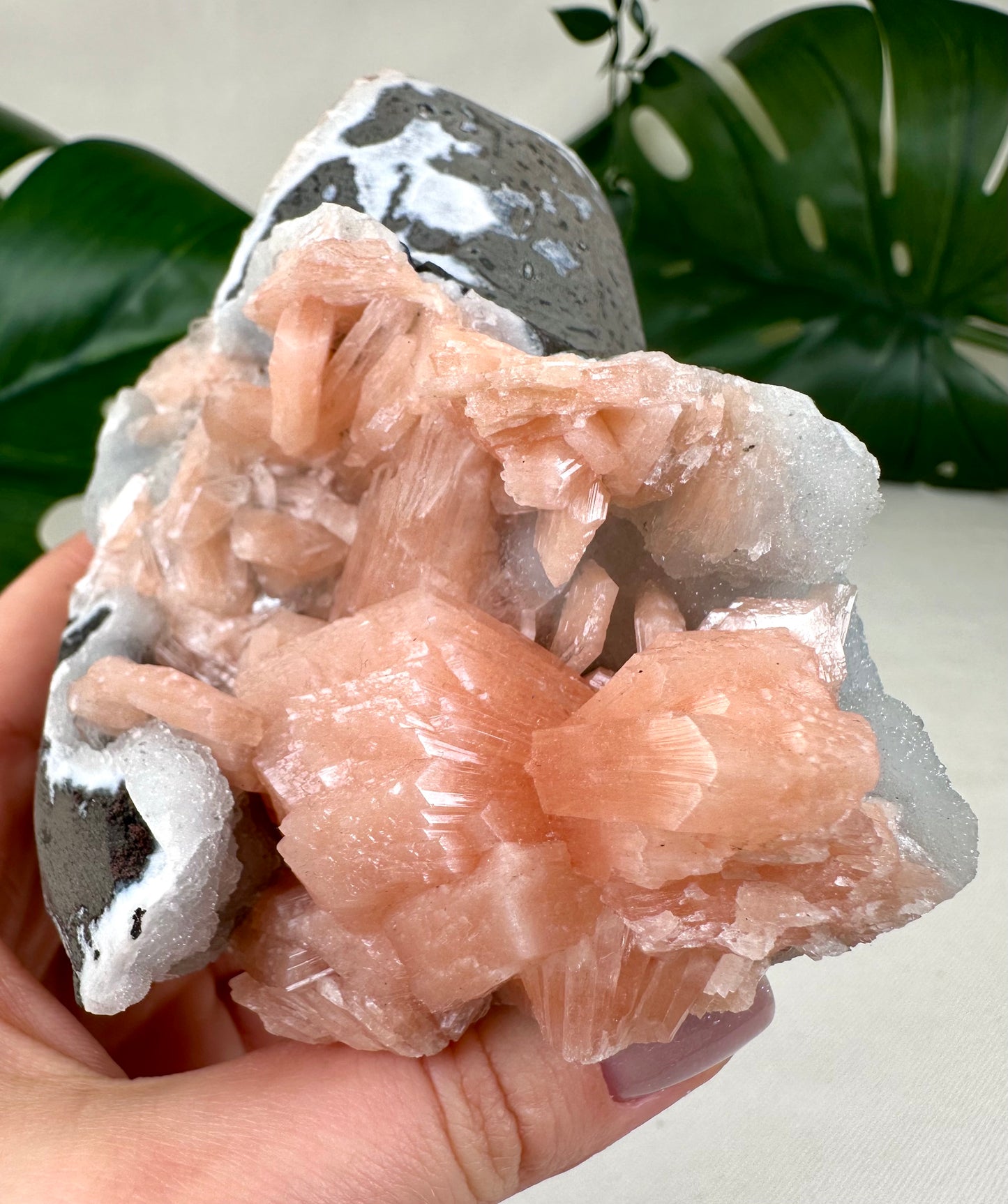 Blauer Chalcedon mit Stilbit Nr.173CS
