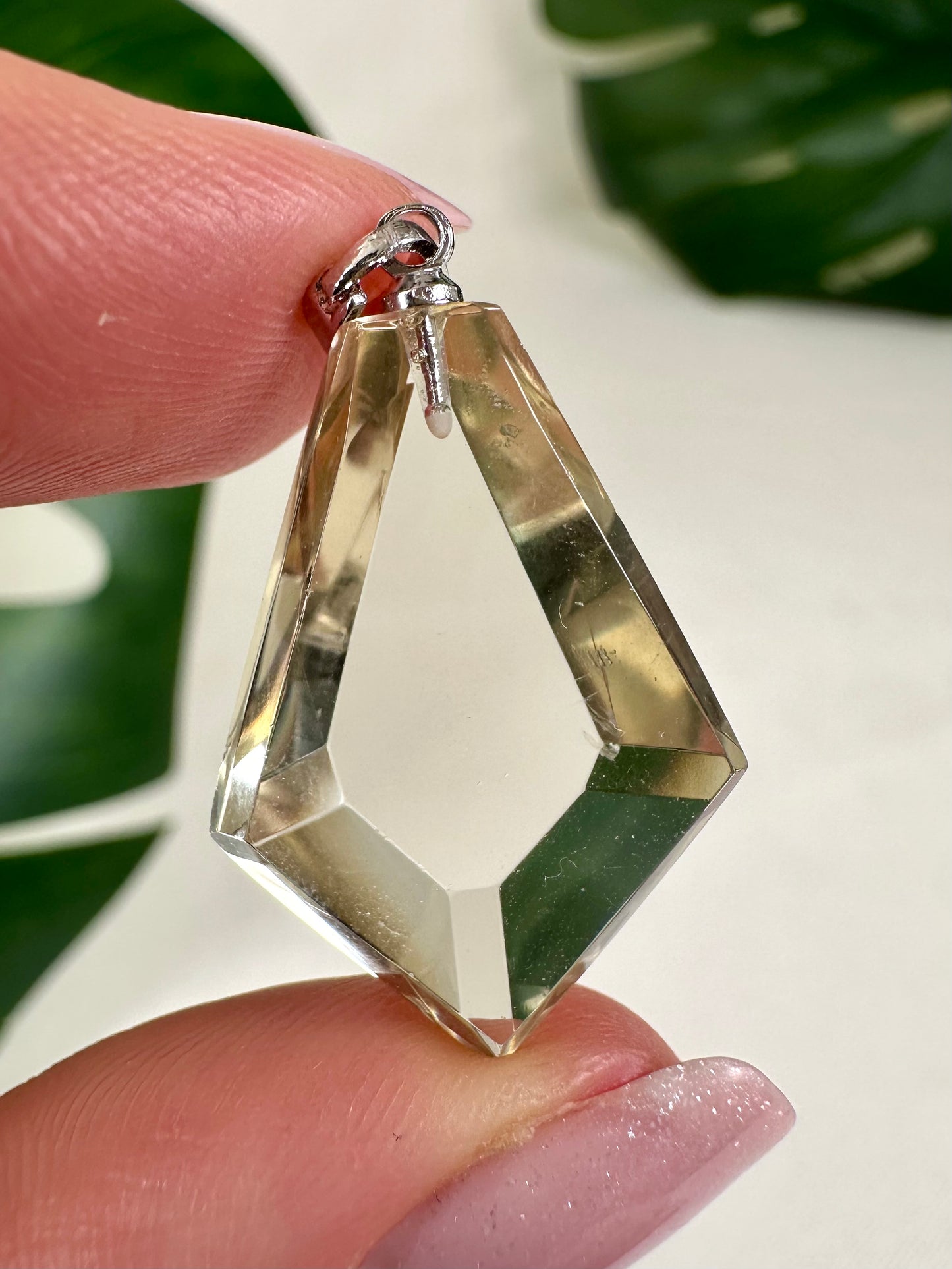 Heller Citrin Anhänger Nr.33C