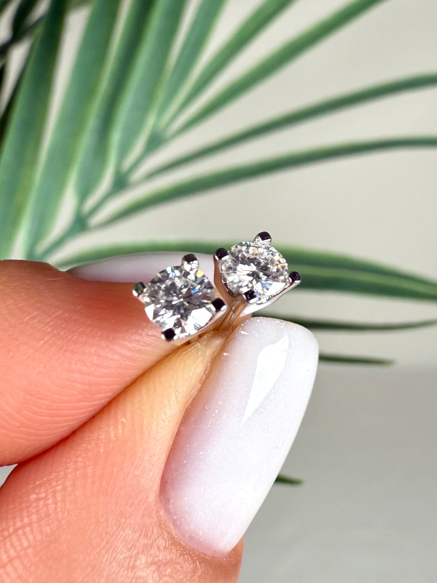 Veya Moissanit Ohrstecker 4mm - 0,6 ct. Silber