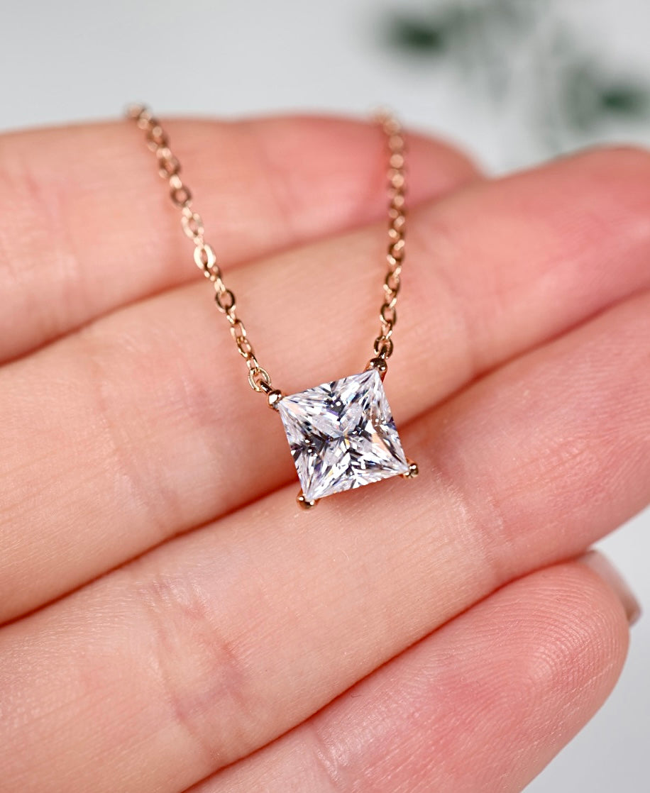 Isera Moissanit Kette Rose Gold
