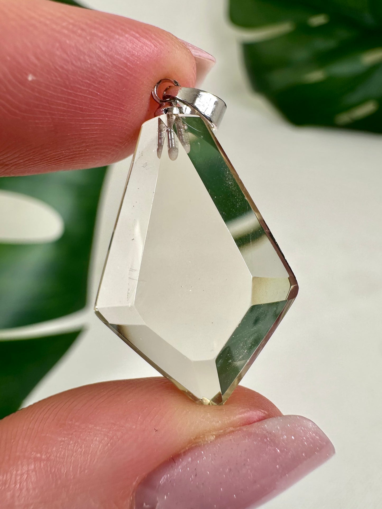 Heller Citrin Anhänger Nr.33C