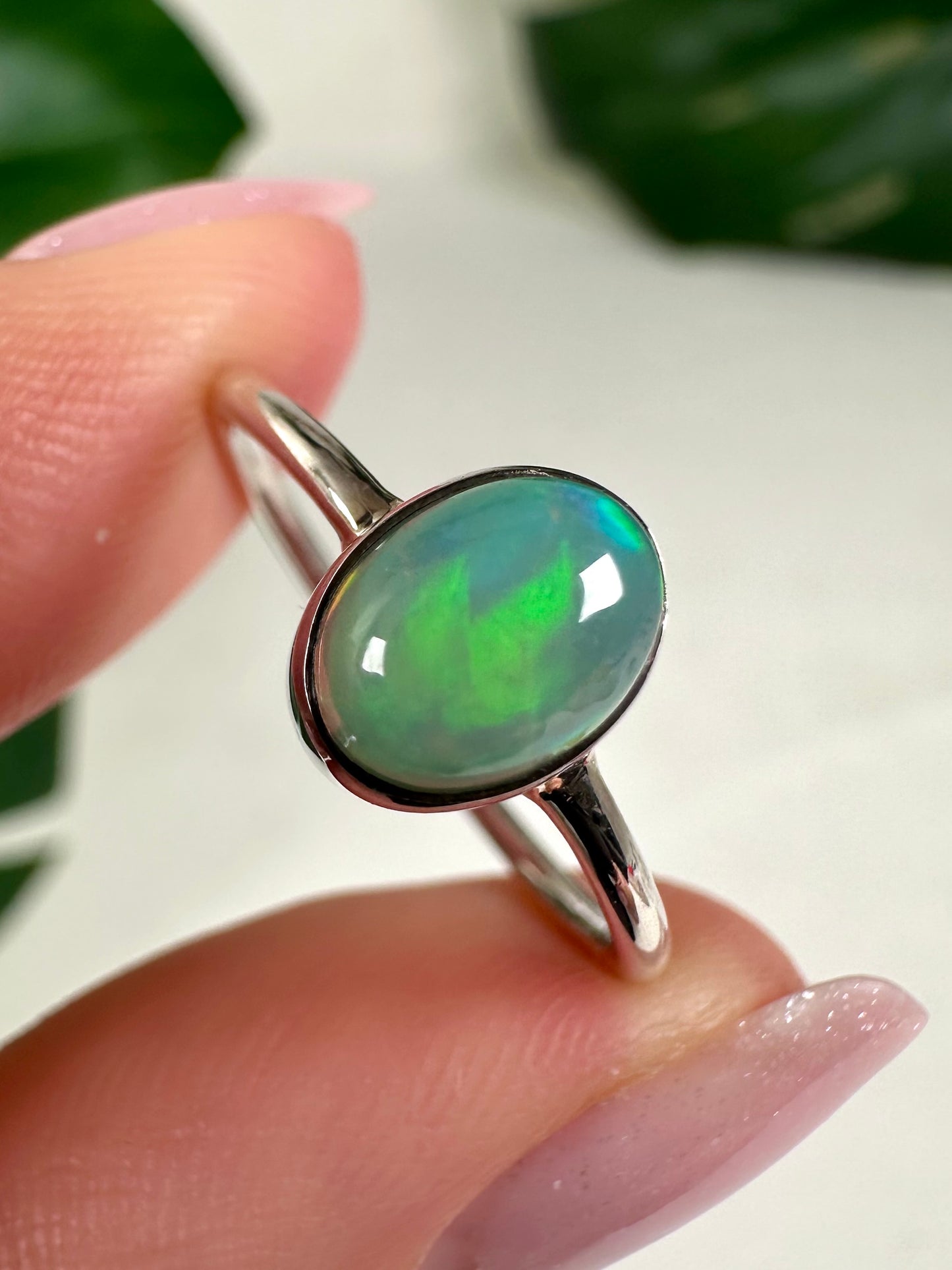 Äthiopischer Opal Ring in 925 Silber - Größe 60