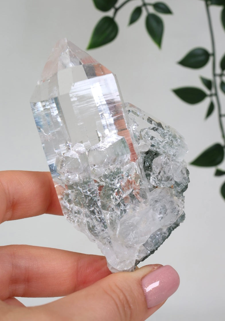 Himalaya Quarz mit Chlorit HQ NR.589HS