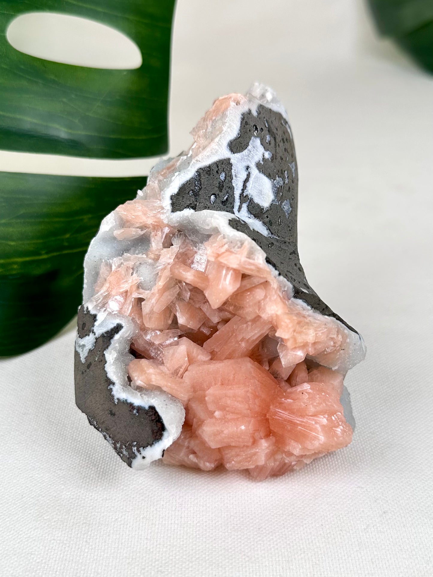 Blauer Chalcedon mit Stilbit Nr.173CS