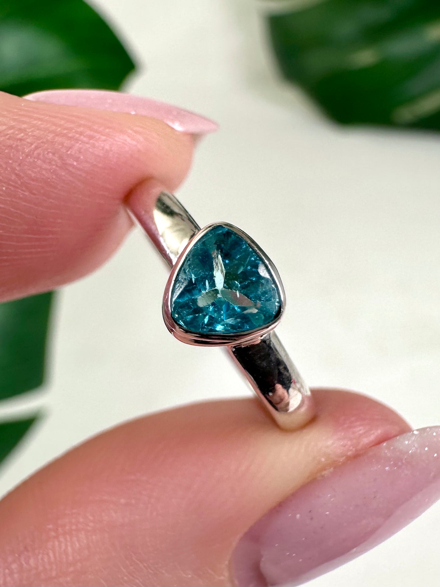 Blauer Apatit Ring in 925 Silber - Größe 54