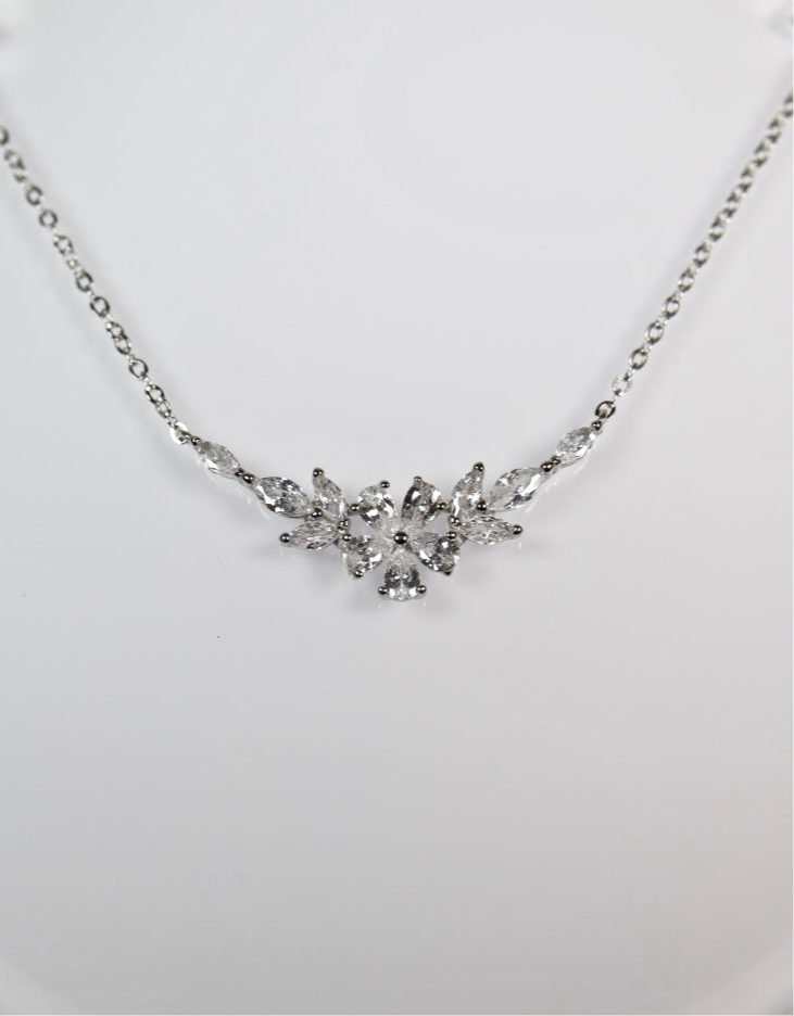 Petalyn Kette Silber
