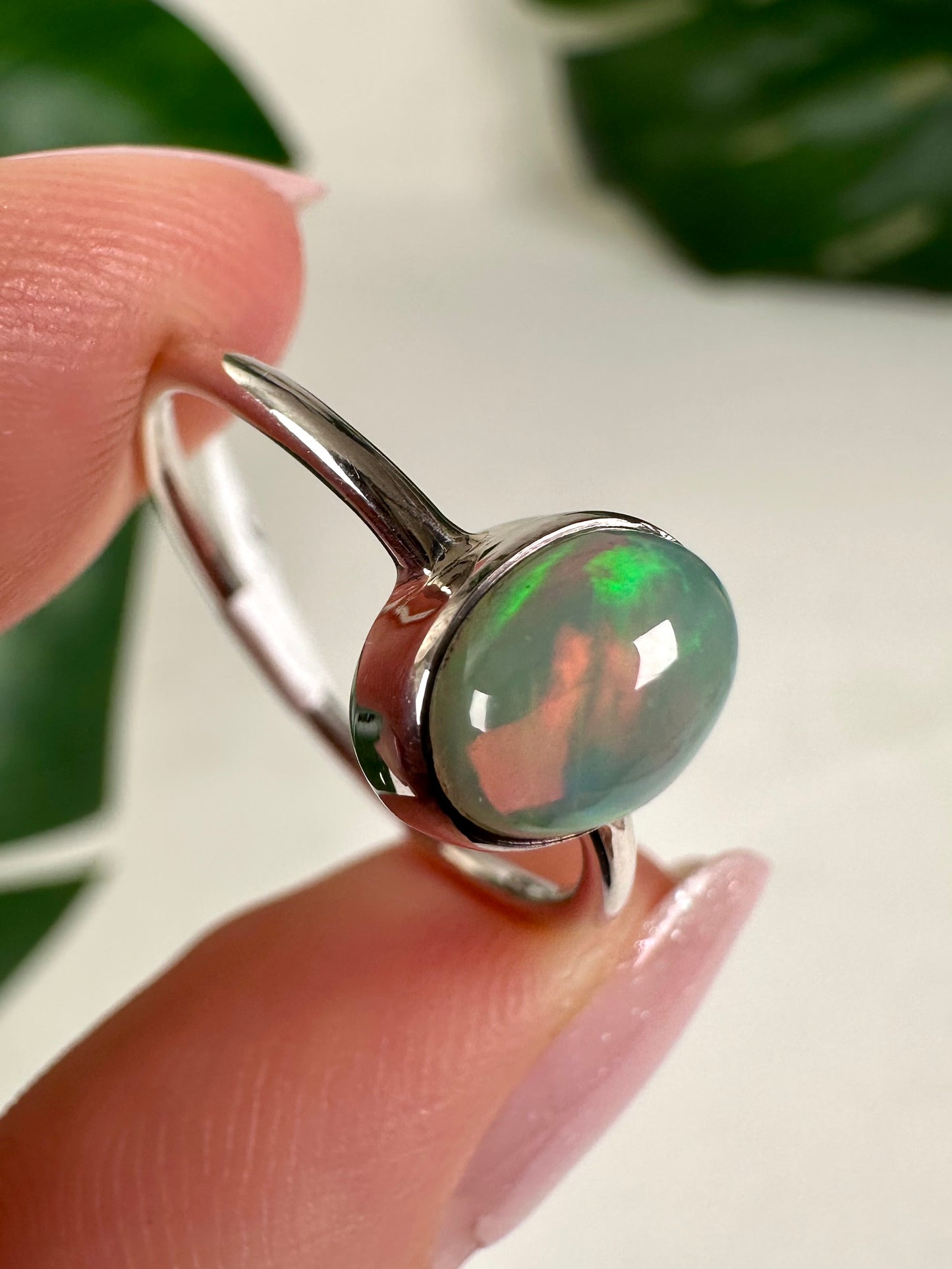 Äthiopischer Opal Ring in 925 Silber - Größe 60