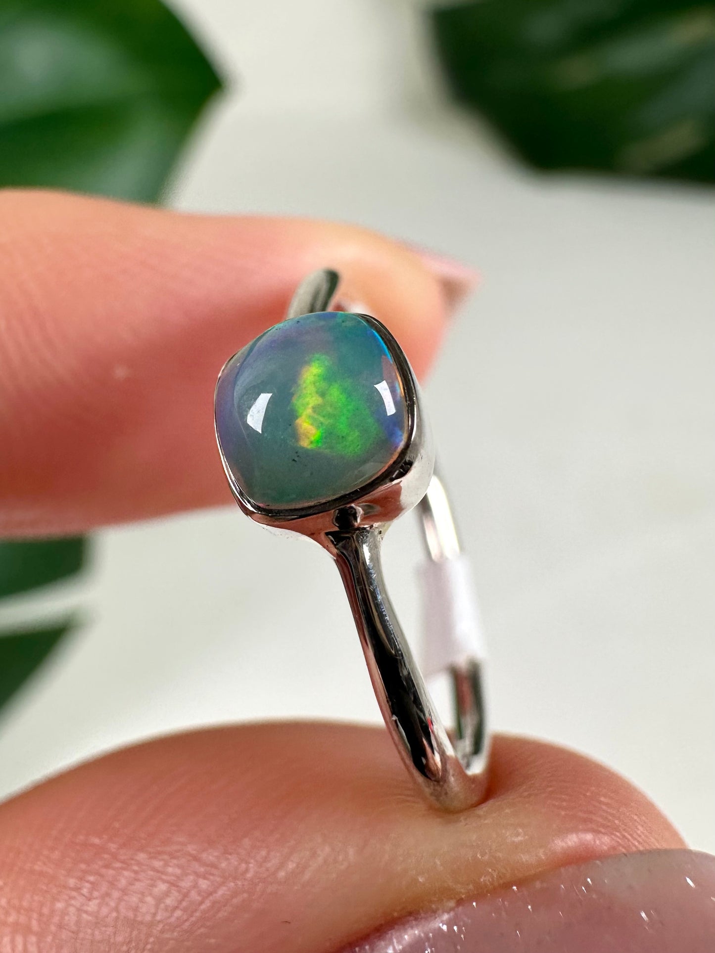 Äthiopischer Opal Ring in 925 Silber - Größe 54