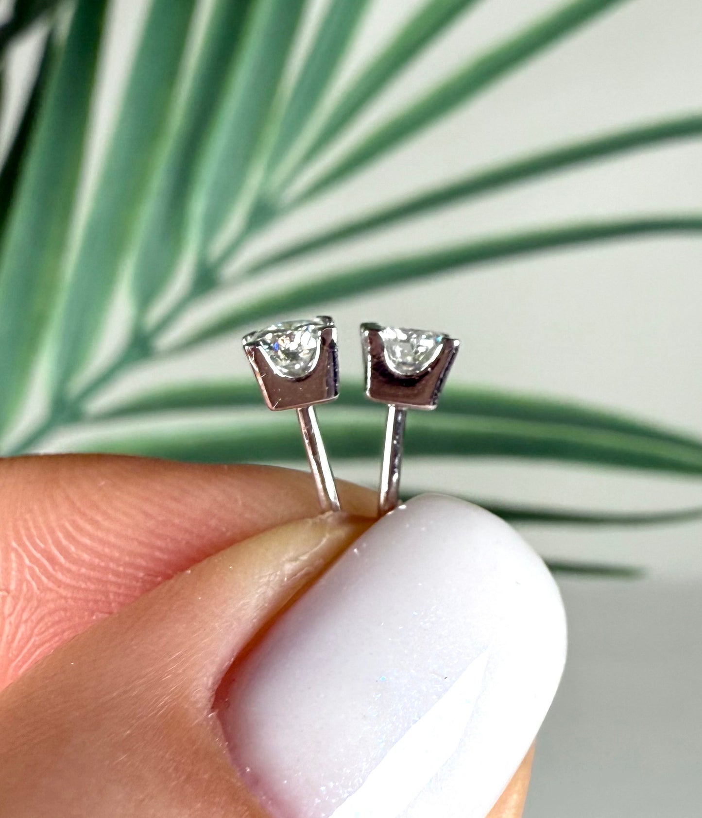 Moissanit Ohrstecker 4mm - 0,6 ct.