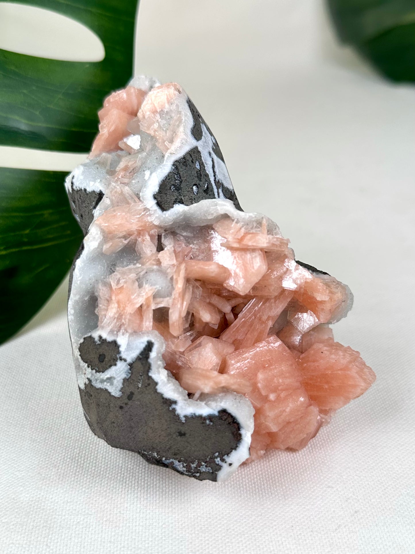 Blauer Chalcedon mit Stilbit Nr.173CS