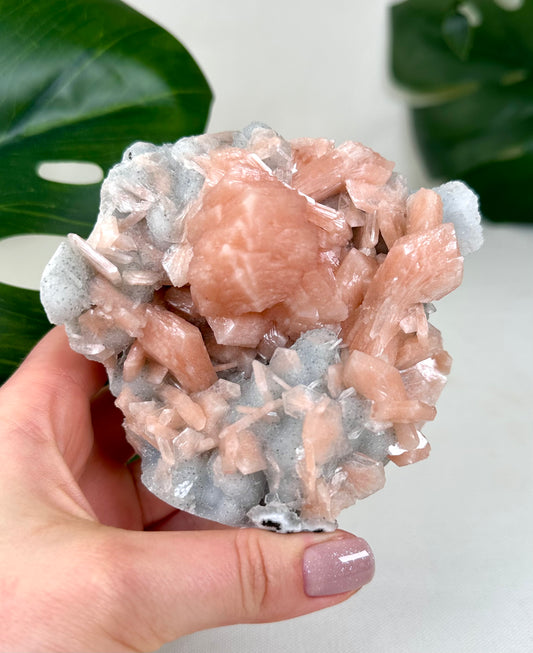 Blauer Chalcedon mit Stilbit Nr.155CS