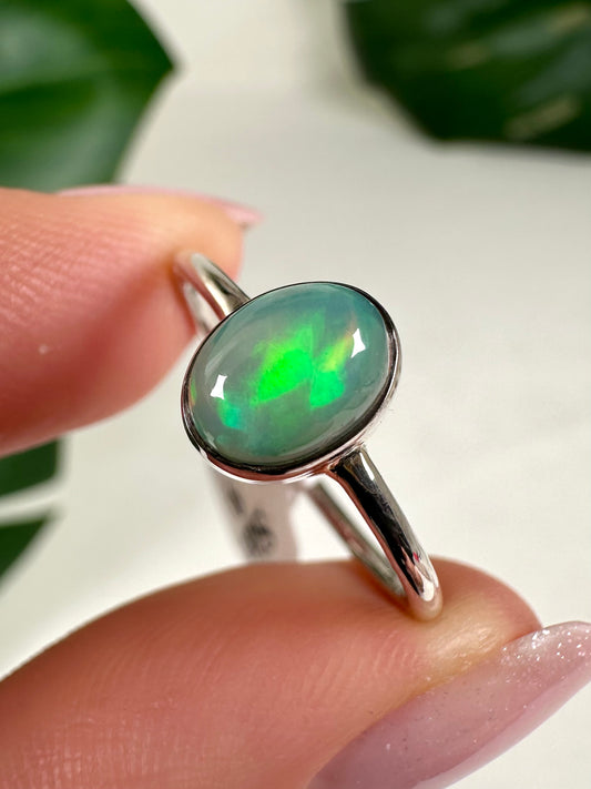 Äthiopischer Opal Ring in 925 Silber - Größe 60