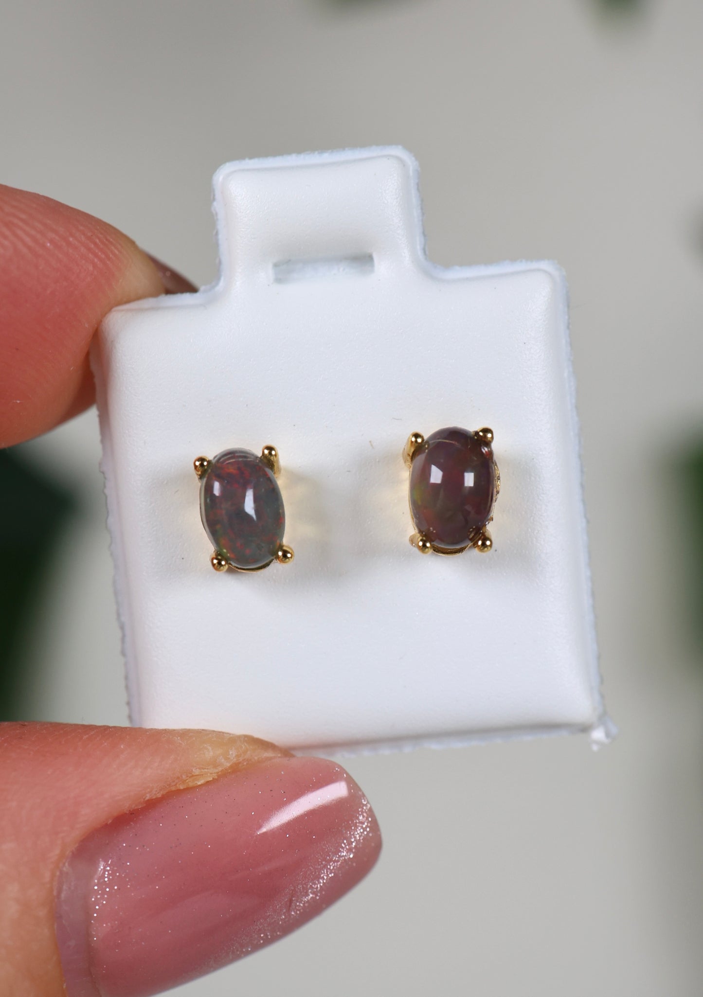 Dunkle Opalohrstecker Vergoldet - Auswahl