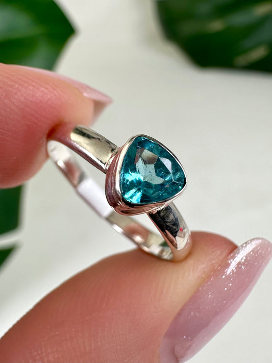 Blauer Apatit Ring in 925 Silber - Größe 54