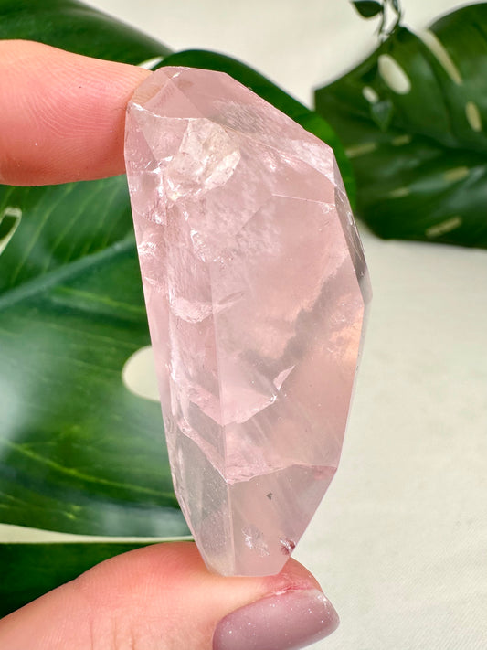 Rosenquarz mit Pyrit Nr.26RP