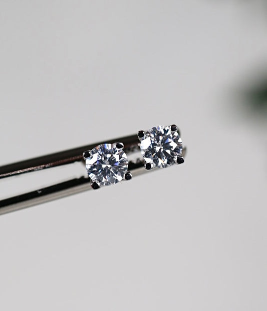Veya Moissanit Ohrstecker 4mm - 0,6 ct. Silber