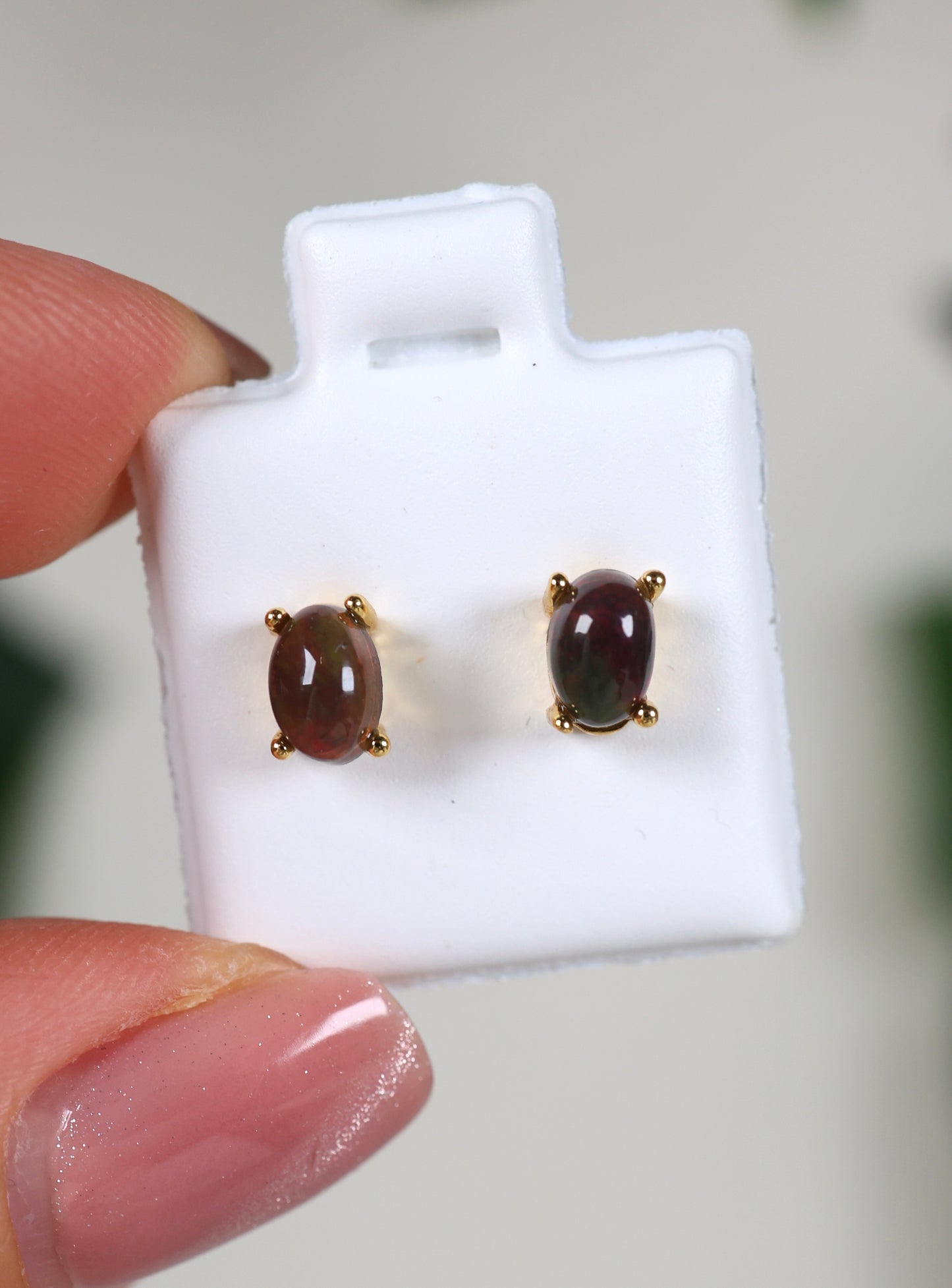 Dunkle Opalohrstecker Vergoldet - Auswahl