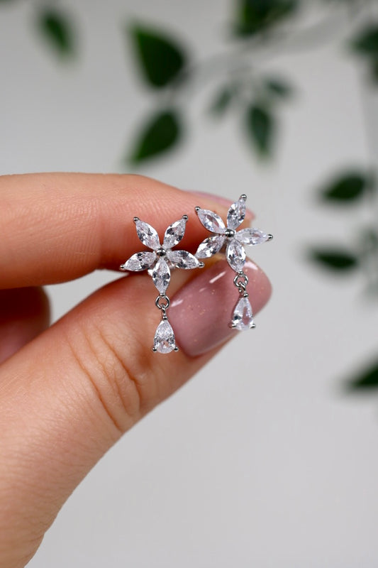 Laria earrings silver