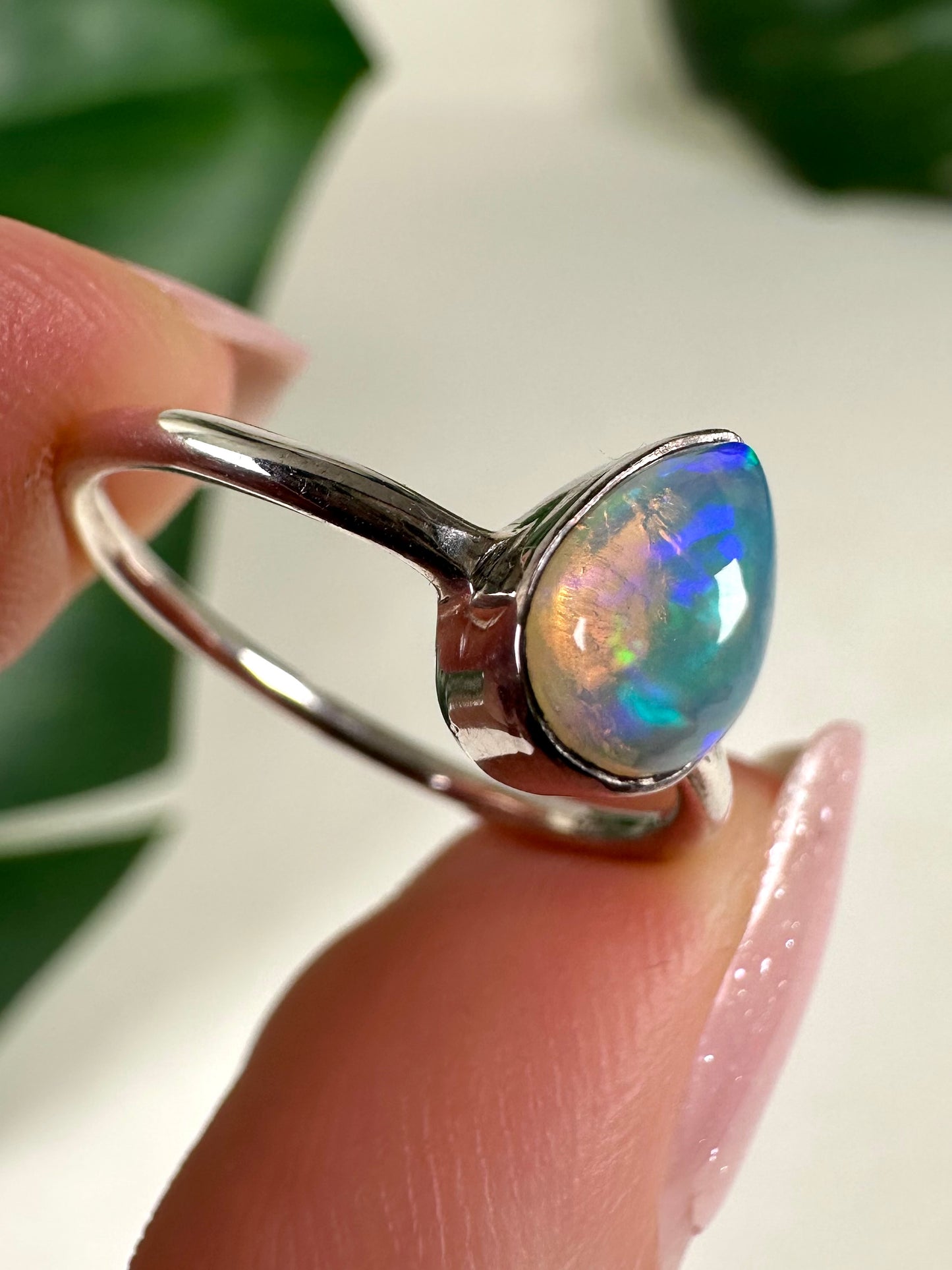 Äthiopischer Opal Ring in 925 Silber - Größe 57