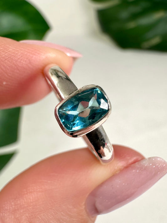 Blauer Apatit Ring in 925 Silber - Größe 57