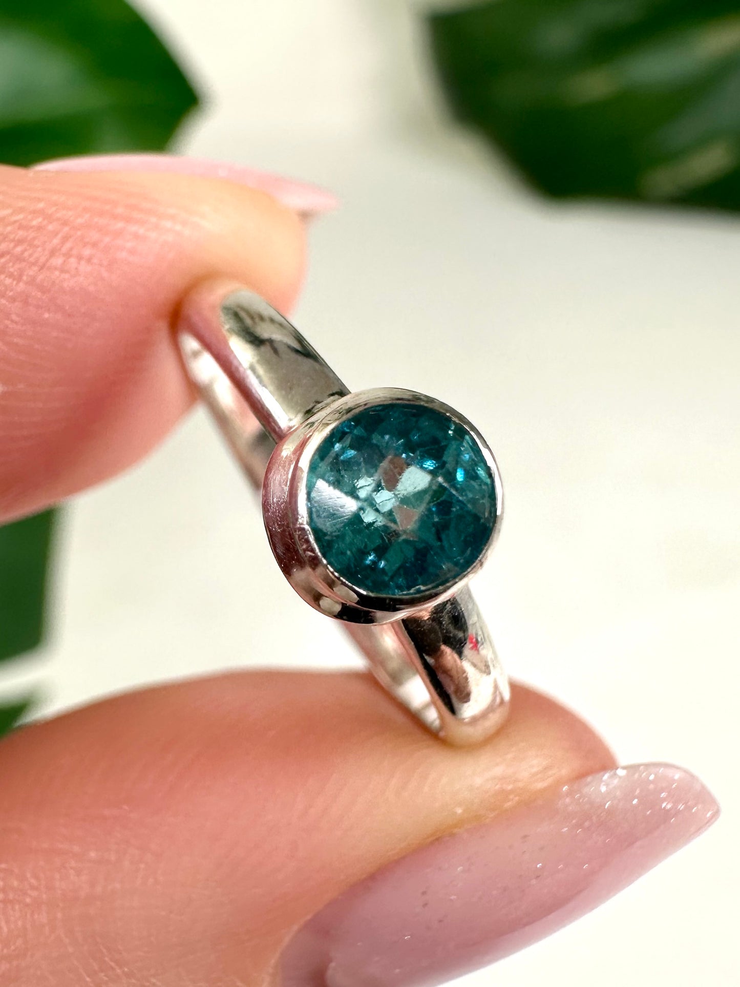 Blauer Apatit Ring in 925 Silber - Größe 54
