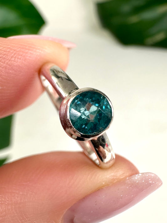 Blauer Apatit Ring in 925 Silber - Größe 54